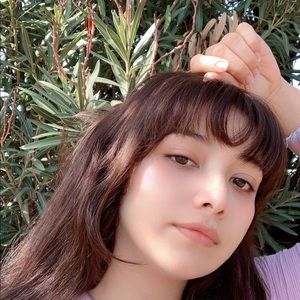 Meet your Posher, Adriana